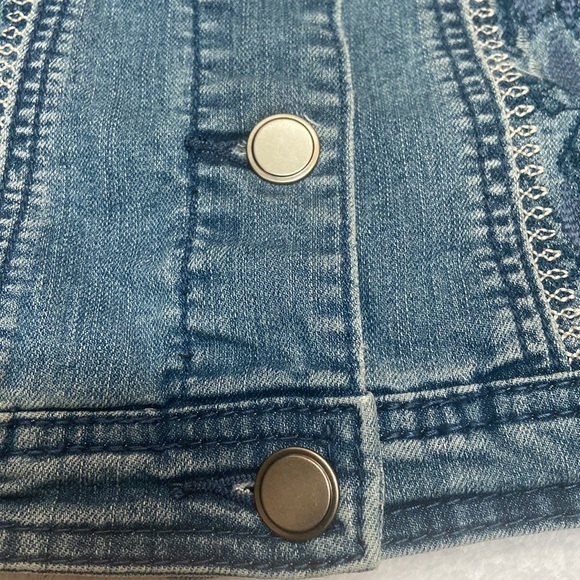 NWT Christopher & Banks Size S Denim Vest - Picture 5 of 9